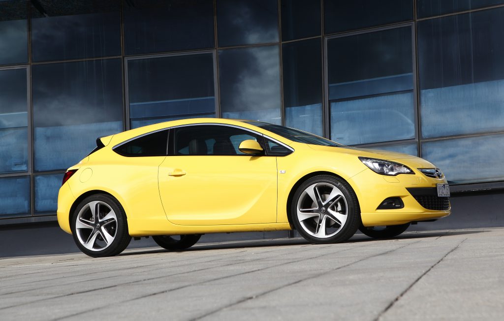 The Opel Astra GTC will soon be available with an automatic transmission. The Opel Astra GTC will soon be available with an automatic transmission.